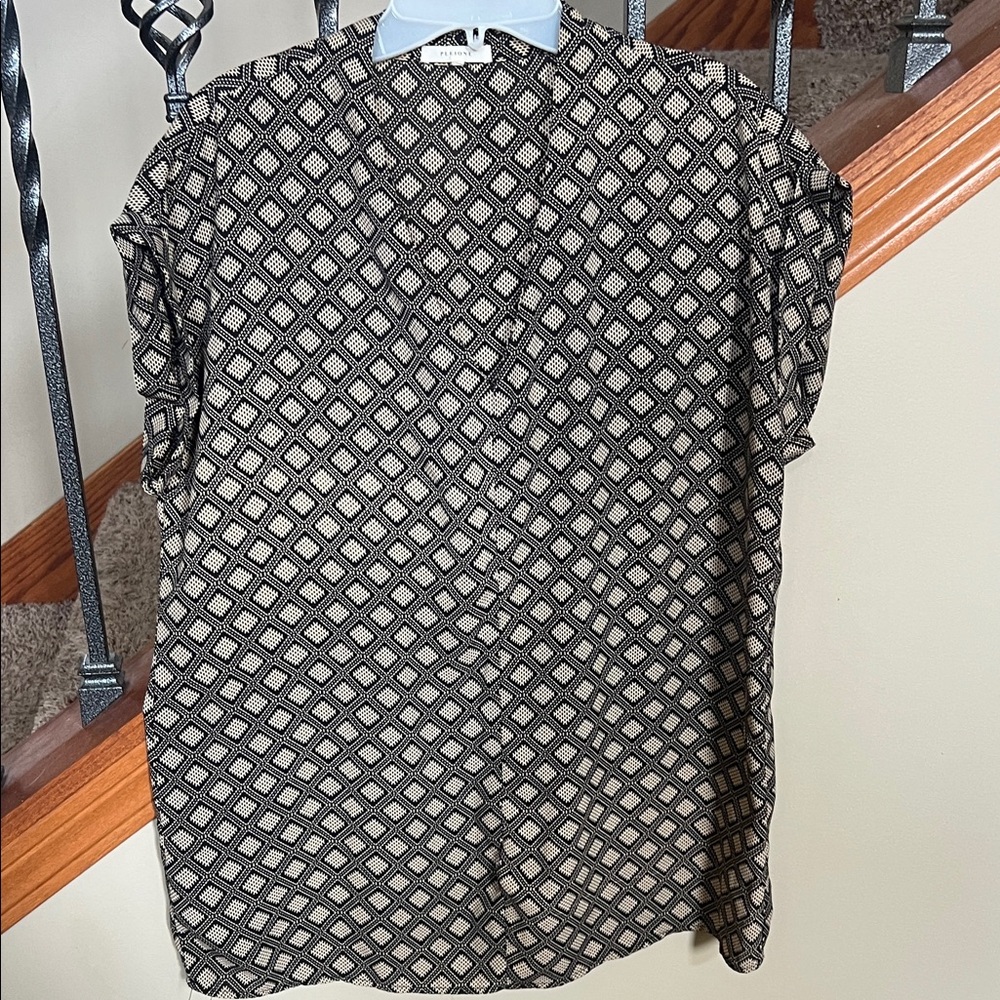 Pleione Black and Tan Diamond Pattern Blouse
